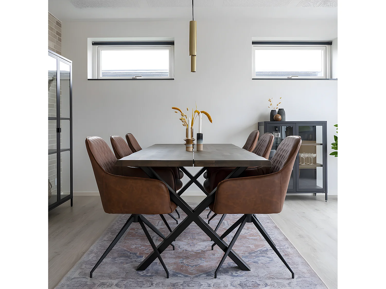 KARBO - Fauteuil Pivotant Simili Marron et Piétement Acier