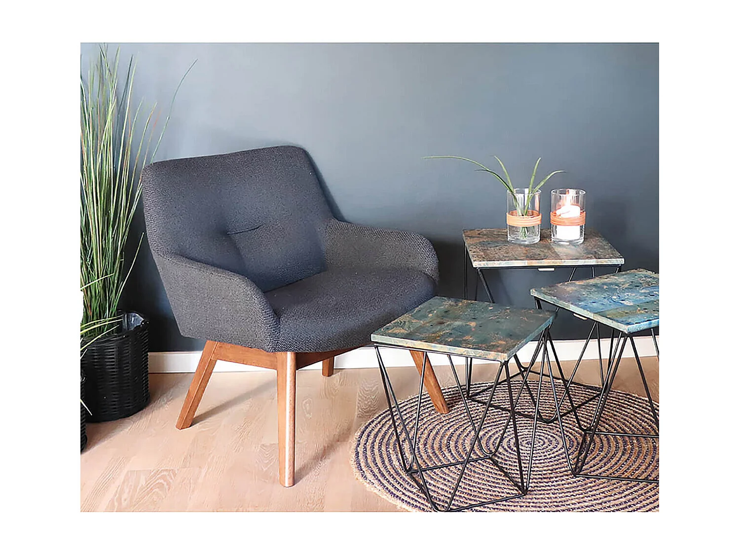 HARROW - Fauteuil Noyer Massif Naturel et Tissu Gris Foncé