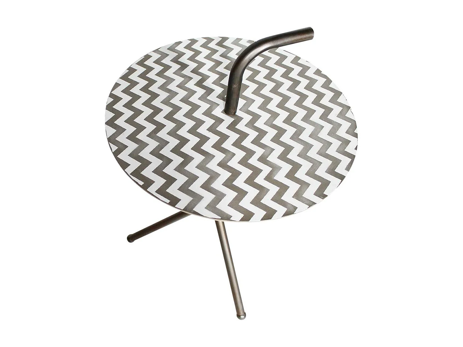 Bout de canapé motifs graphiques