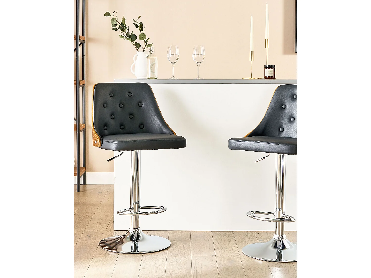 Set van 2 barstoelen VANCOUVER Kunstleer Draaibaar Zwart