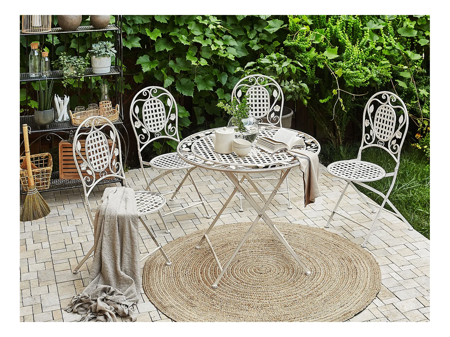 Zestaw ogrodowy dla 4 osób BIVIO Składane Metal Złamana biel