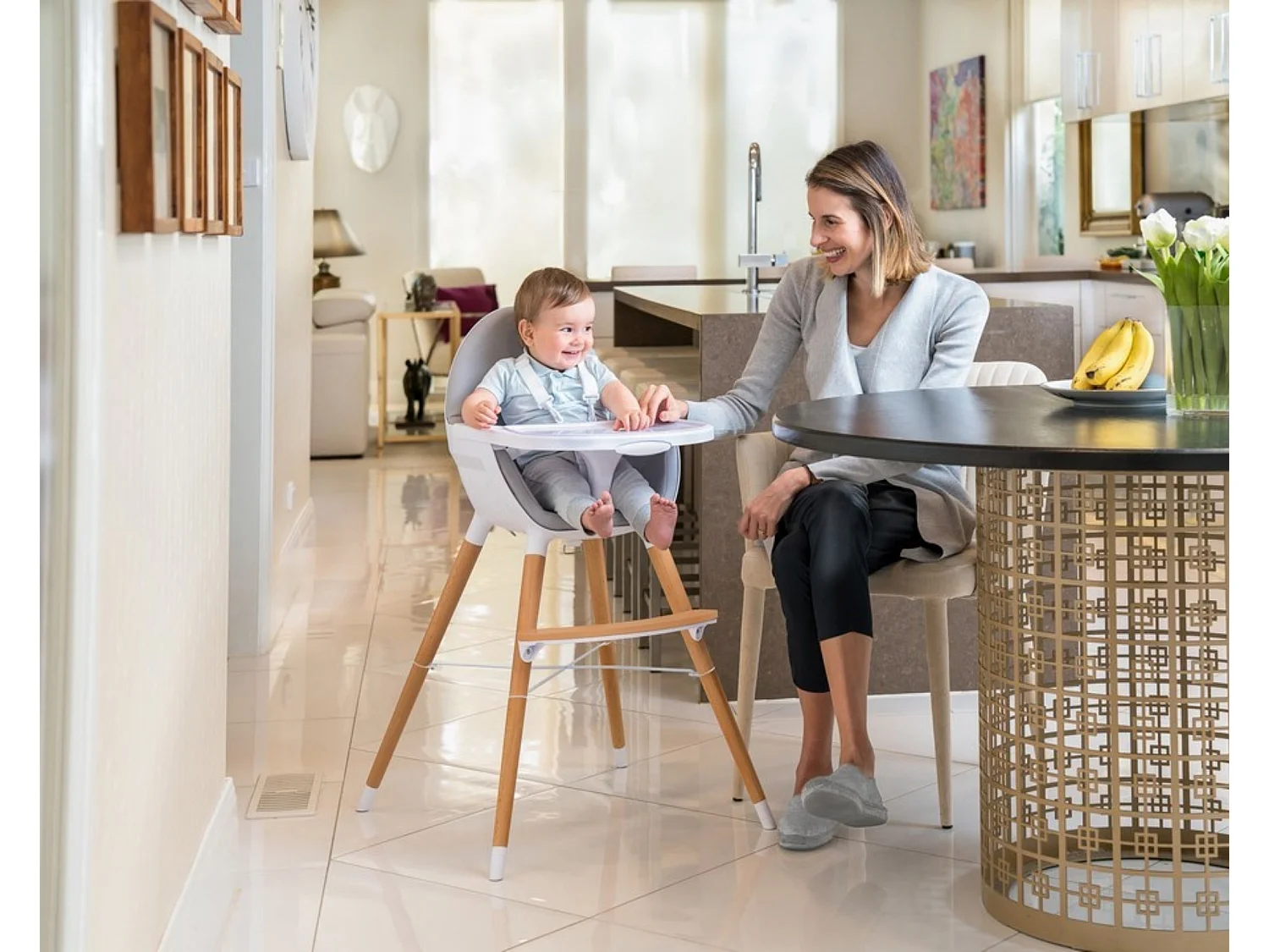 Chaise haute bébé évolutive Blanc et Gris