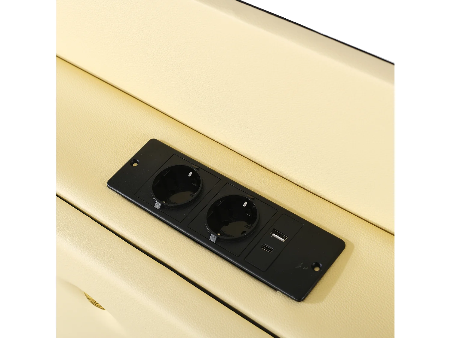 Lit capitonné avec rangement de tête de lit - 140 x 200 cm - similicuir - prise USB - pièds métalliques - beige