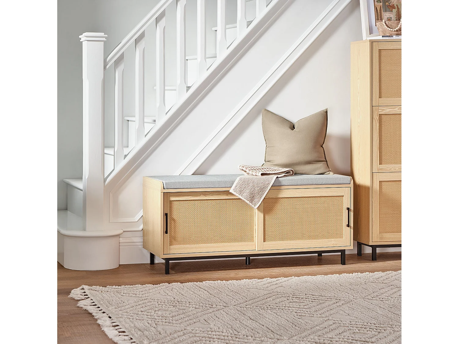 SoBuy FSR154-N Banc à Chaussures avec Coussin Rembourré, 2 Portes Coulissante et Façades Rotin Tissé