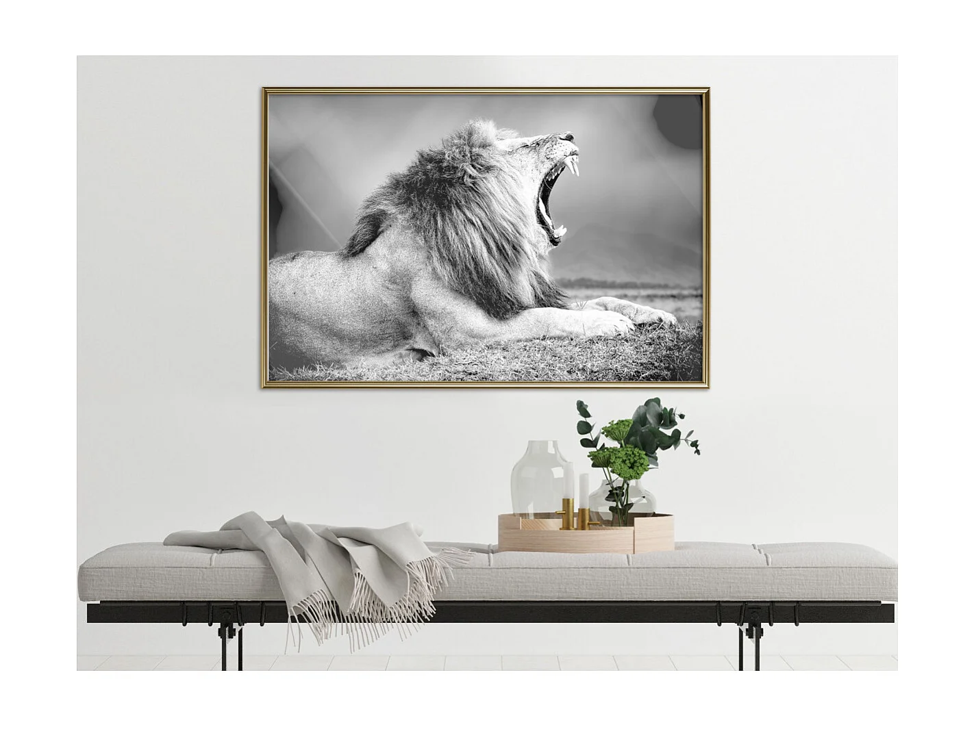 Affiche Murale Encadrée "Yawning Lion" 90 x 60 cm Or