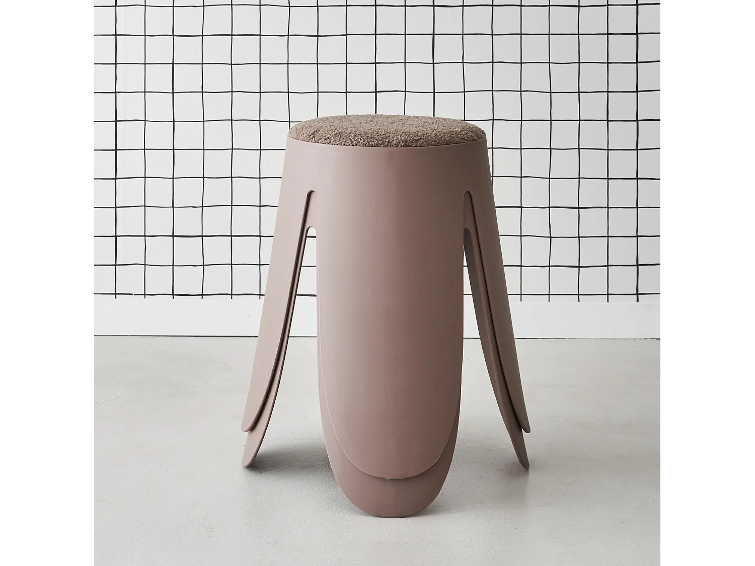 Taburete apilable con asiento texturado, set de 2 marrón