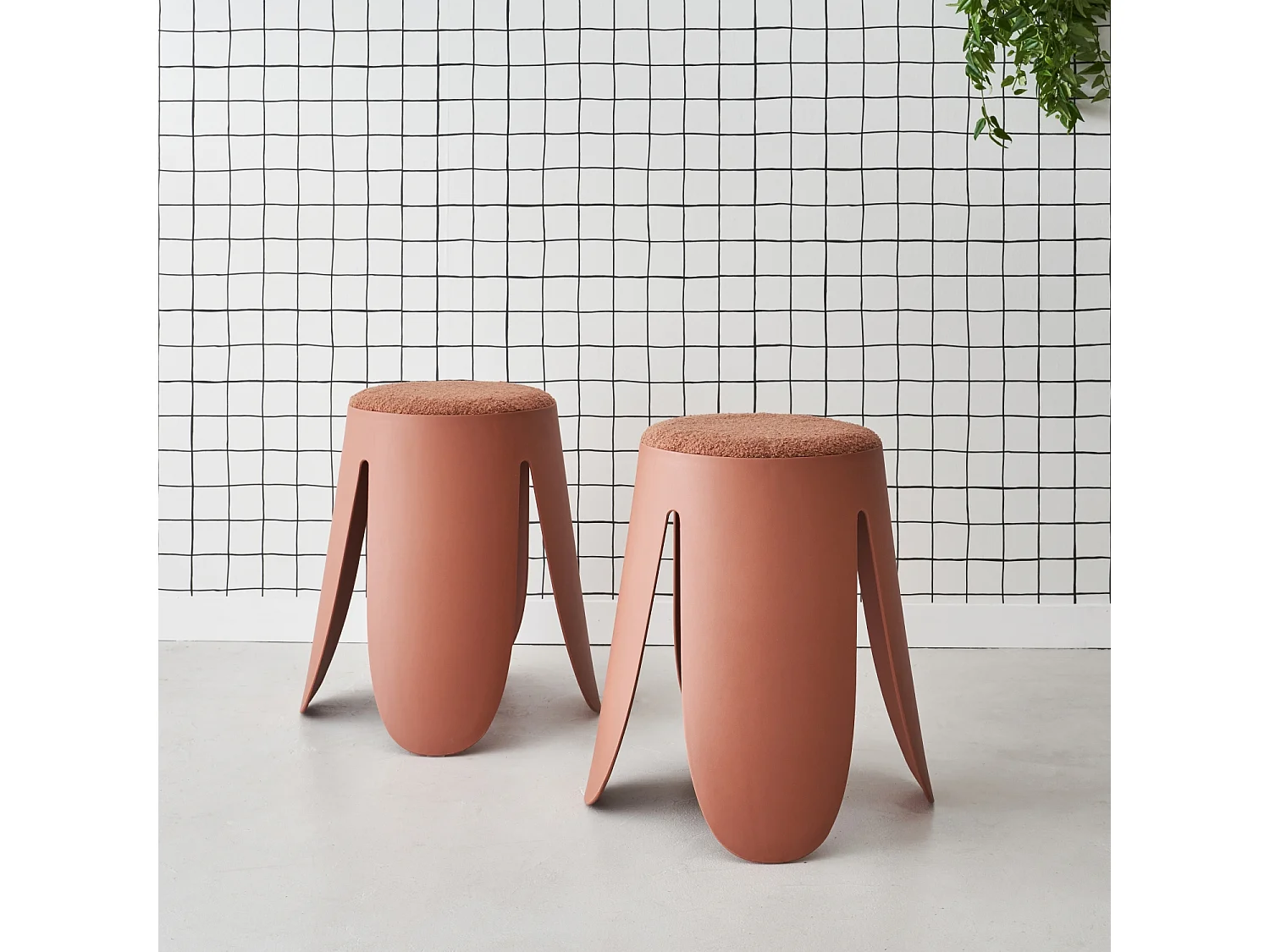 Taburete apilable con asiento texturado, set de 2 terracotta