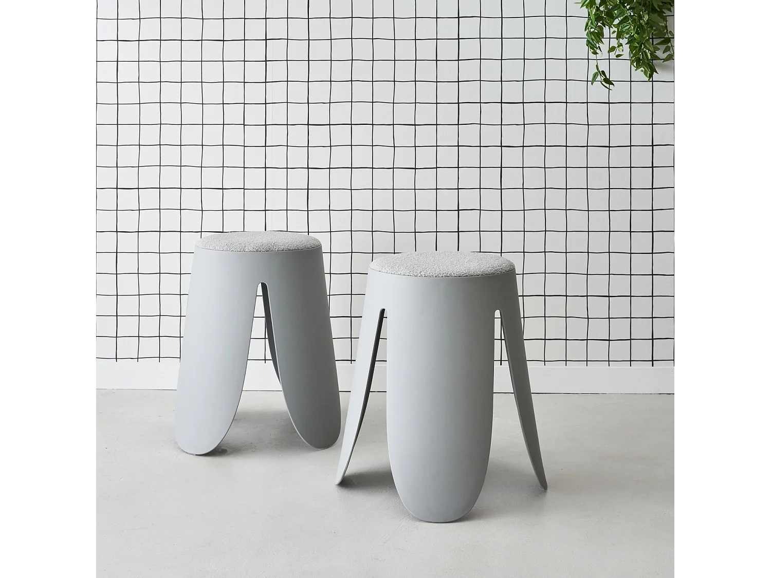 Taburete apilable con asiento texturado, set de 2 gris claro