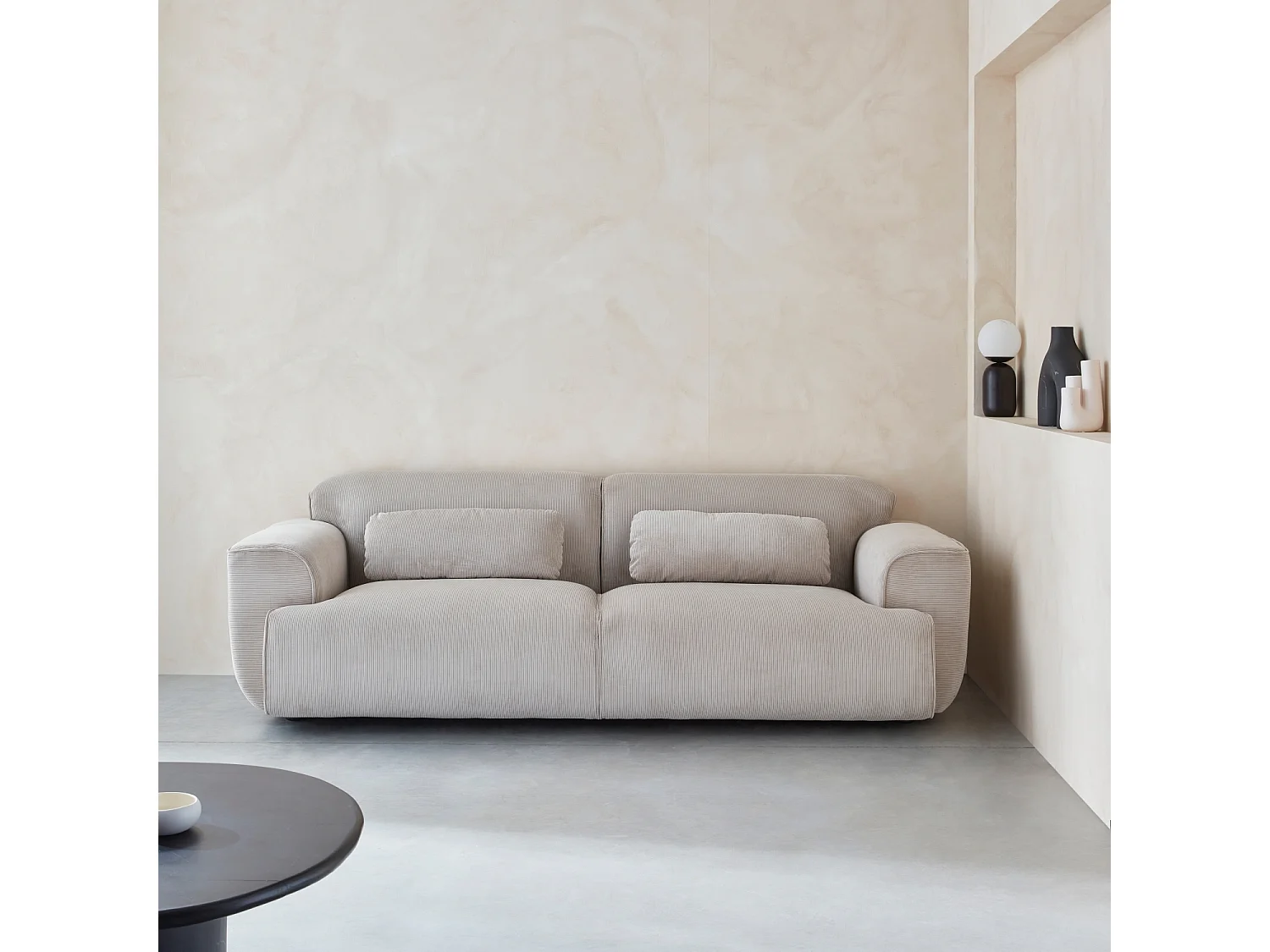 Canapé 3 places. tissu velours côtelé. 2 coussins déhoussables. Wallas  L 230 x P 98 x H 73cm