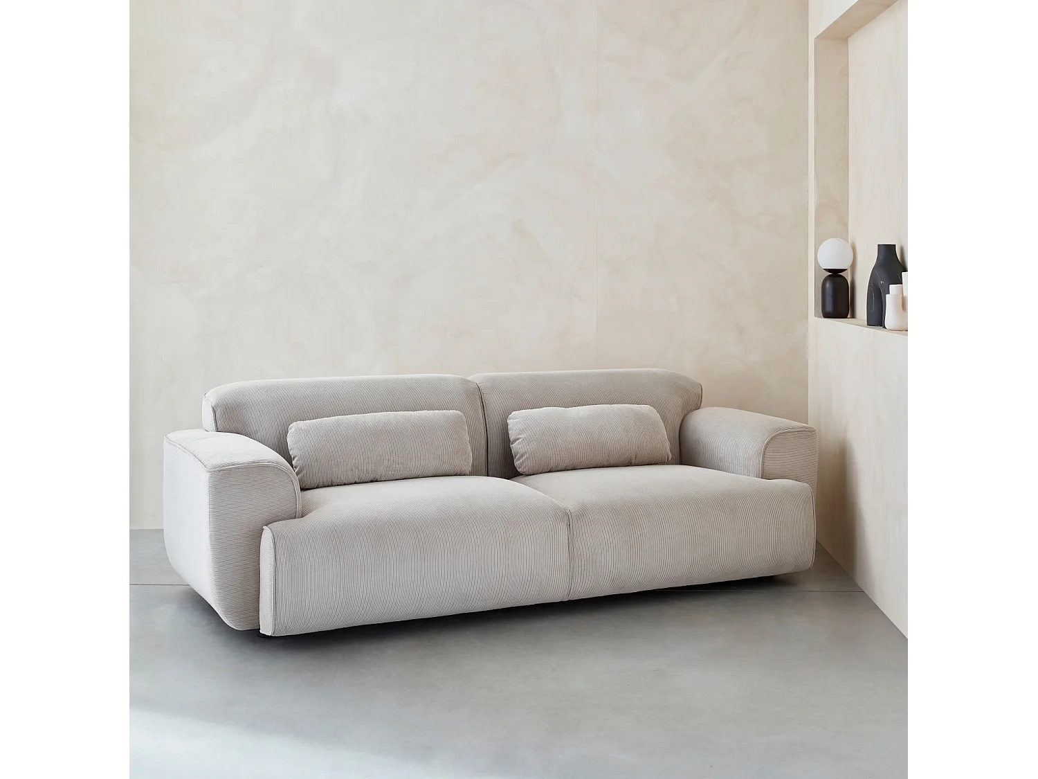 Canapé 3 places. tissu velours côtelé. 2 coussins déhoussables. Wallas  L 230 x P 98 x H 73cm