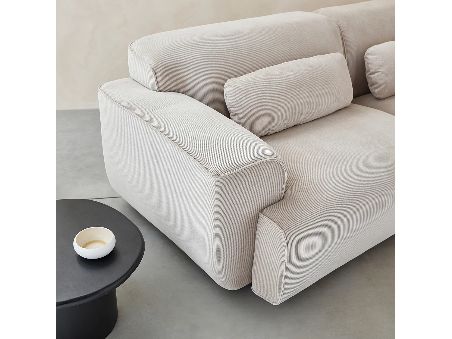 Canapé 3 places. tissu velours côtelé. 2 coussins déhoussables. Wallas  L 230 x P 98 x H 73cm