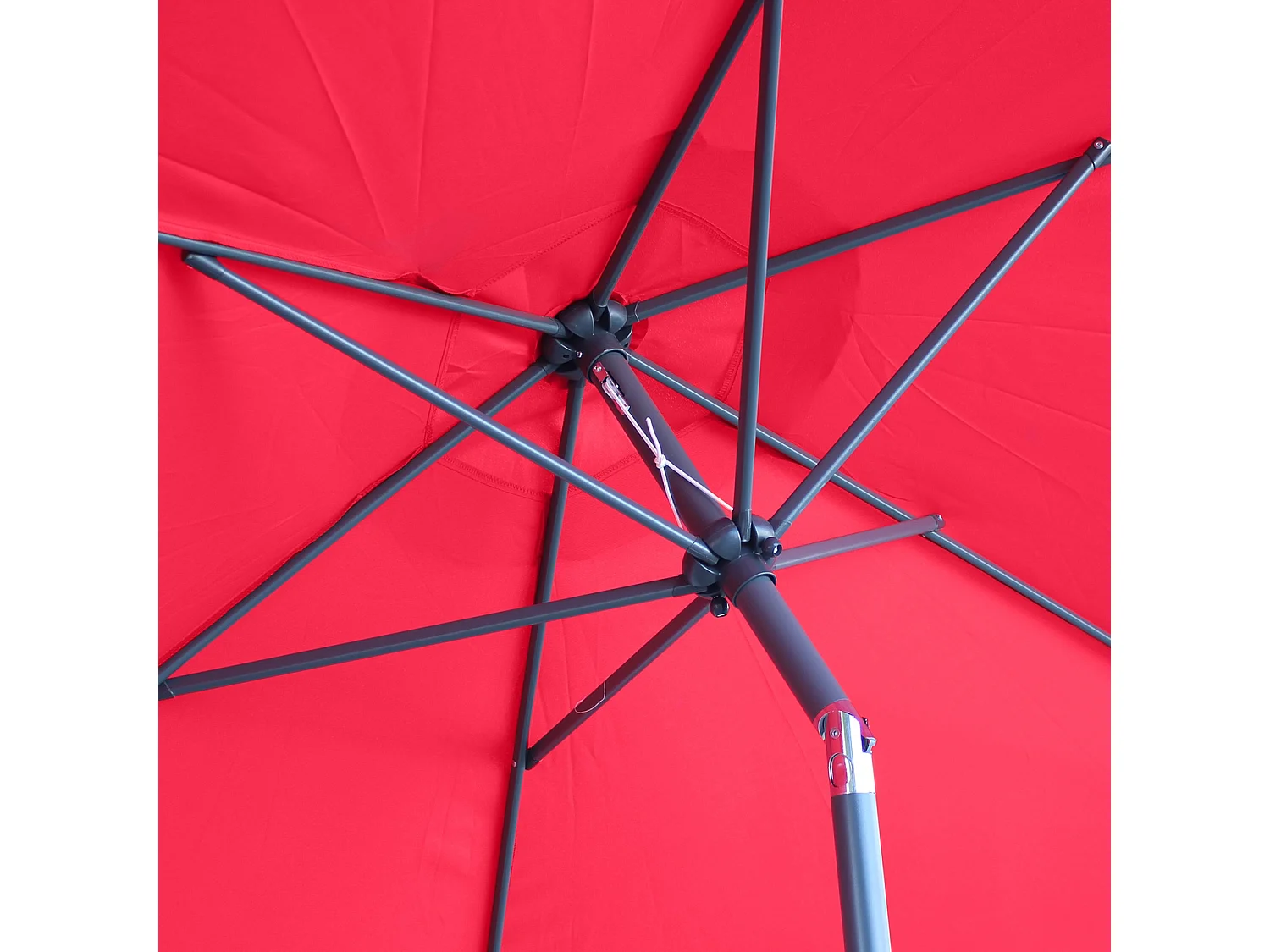 Parasol droit rond Ø300cm - Touquet Rouge - mât central en aluminium orientable et manivelle d'ouverture