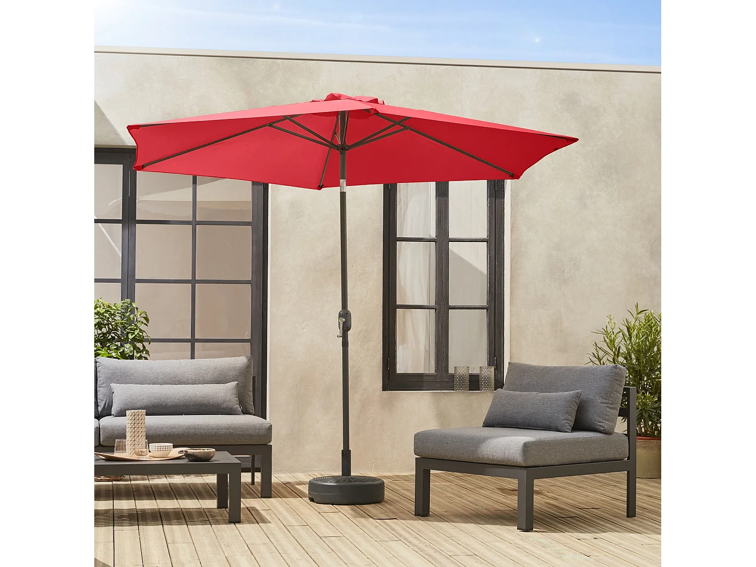 Parasol droit rond Ø300cm - Touquet Rouge - mât central en aluminium orientable et manivelle d'ouverture
