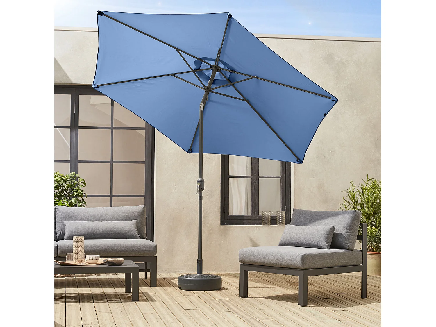Parasol droit rond Ø300cm - Touquet Bleu grisé - mât central en aluminium orientable et manivelle d'ouverture