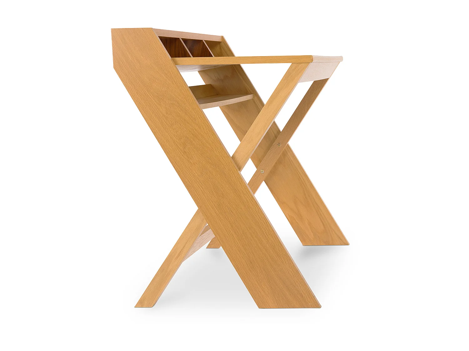 Scrivania di legno in stile scandinavo