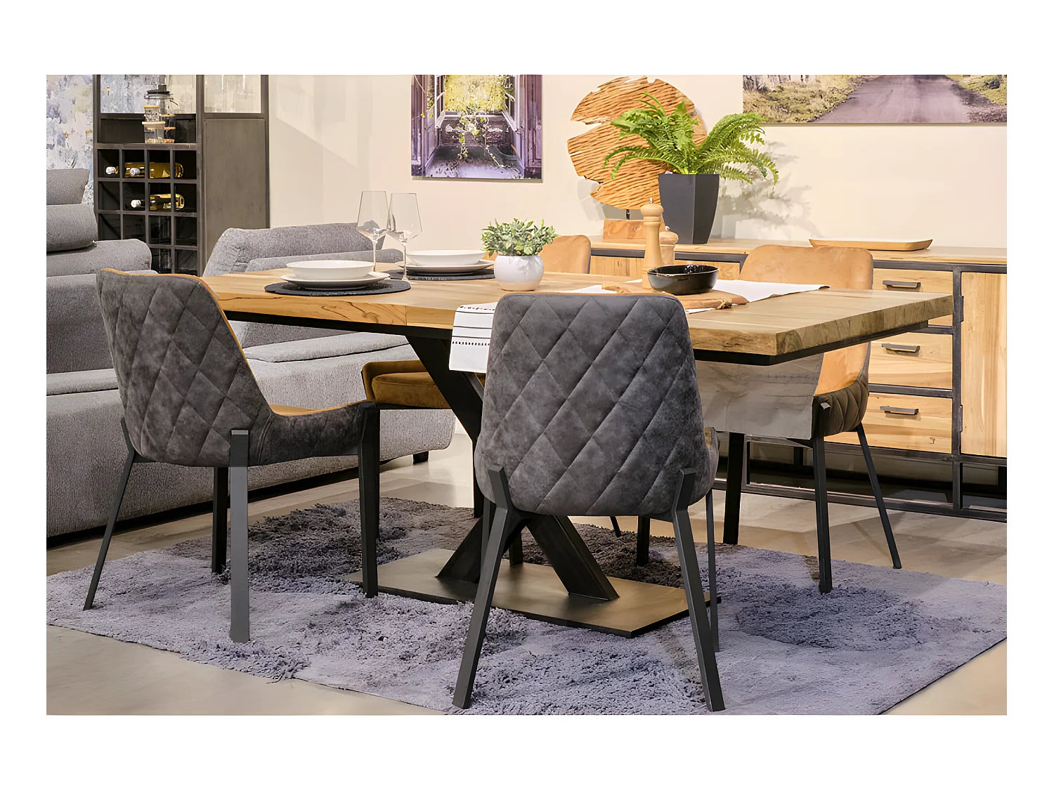 Chaise en tissu suédine capitonné marron et brun pieds métal - CERAMIK