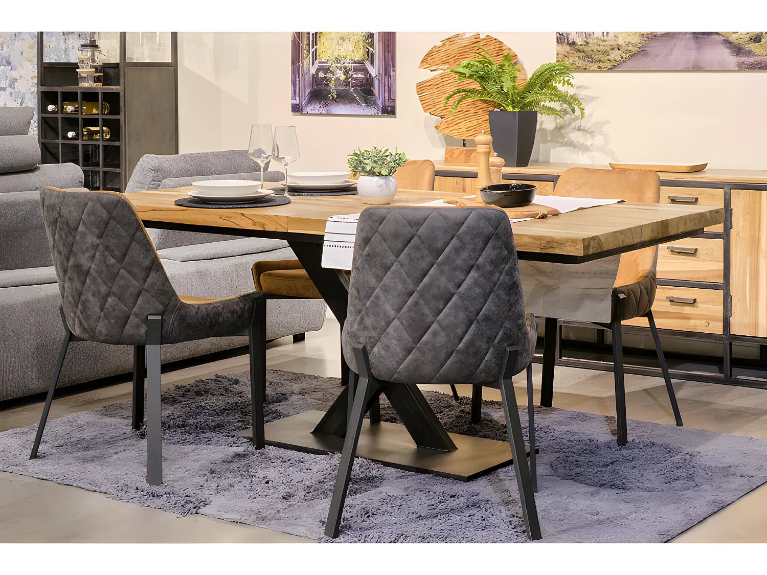 Chaise en tissu suédine capitonné marron et brun pieds métal - CERAMIK