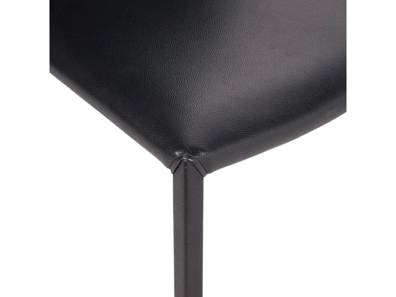 Lot de 4 chaises empilables en simili noir et 4 pieds en acier - LUFY