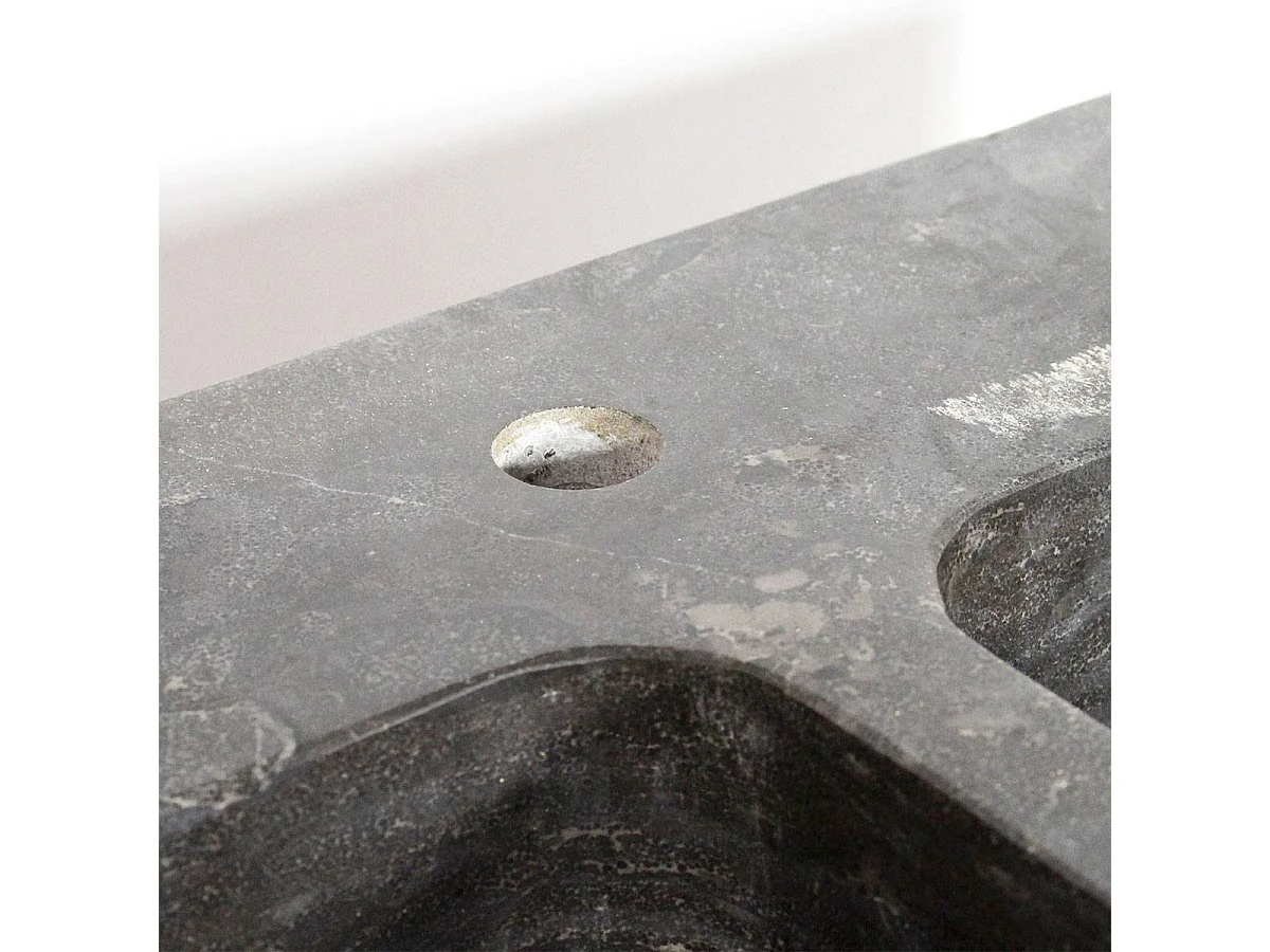 Mueble de cocina bajo en madera reciclada con fregadero de 2 cubetas en piedra azul