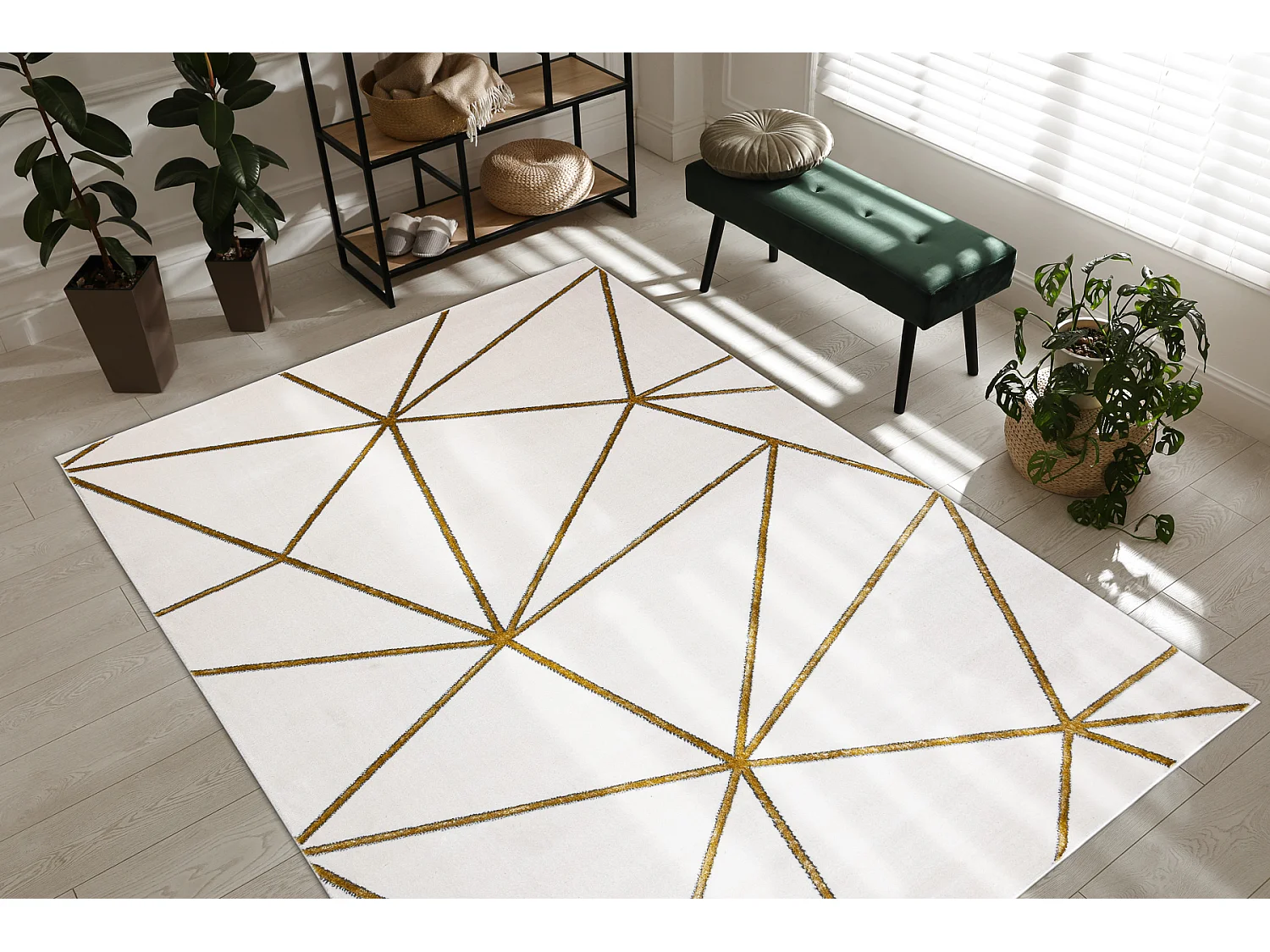 Tapijt EMERALD exclusief 1013 glamour, stijlvol geometrisch room / gou 140x190 cm