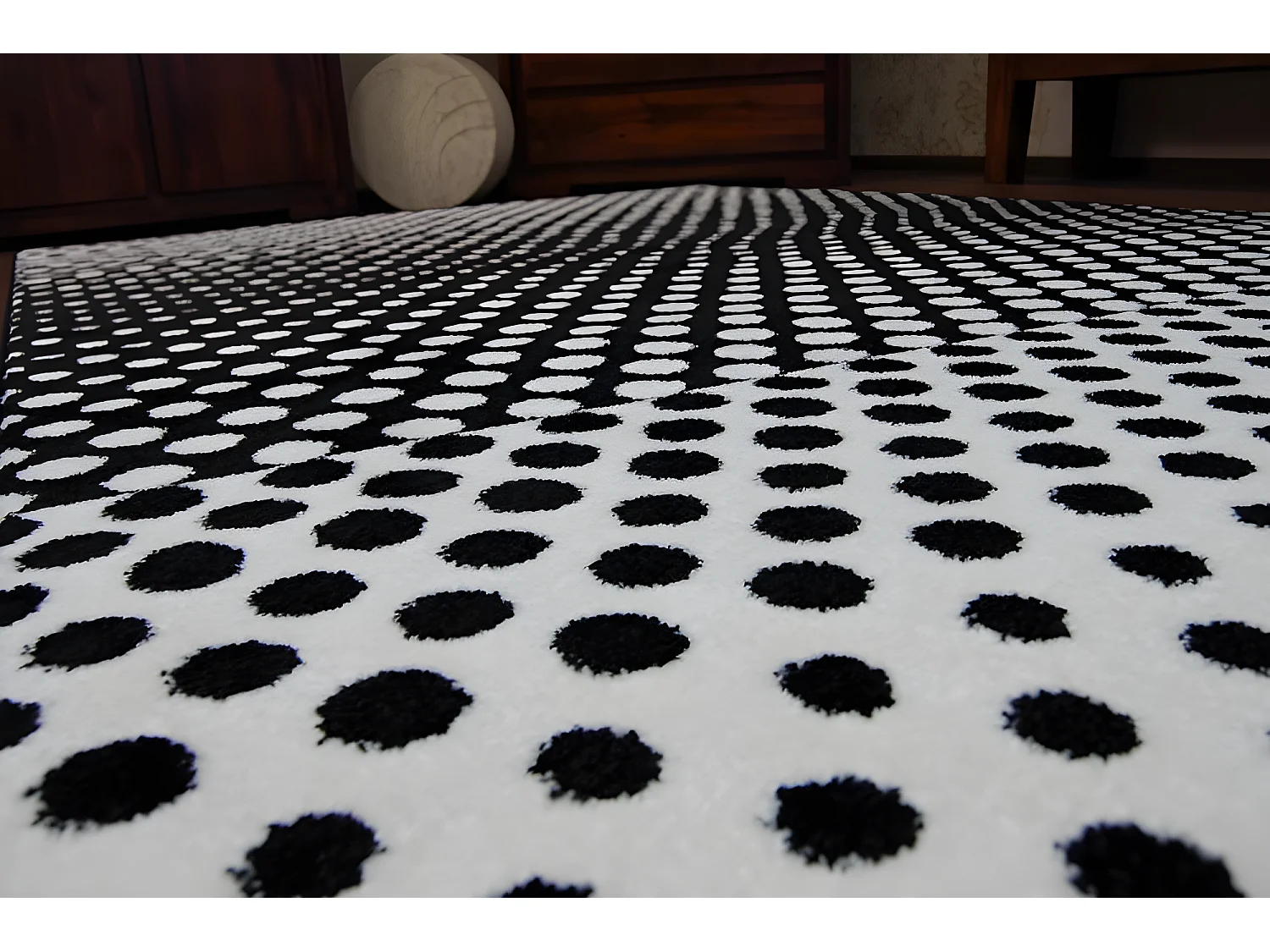 Tapijt SKETCH - F762 room/zwart - Stippen 120x170 cm