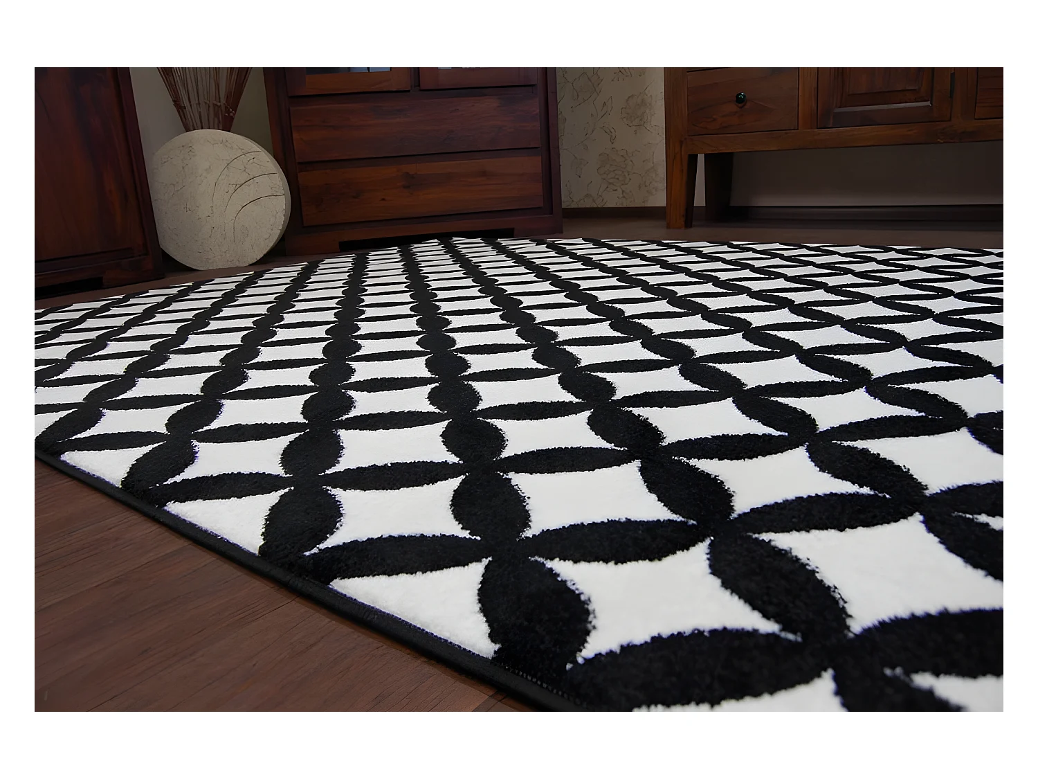 Tapis SKETCH - F757 crème et blanc - Carreau 140x190 cm