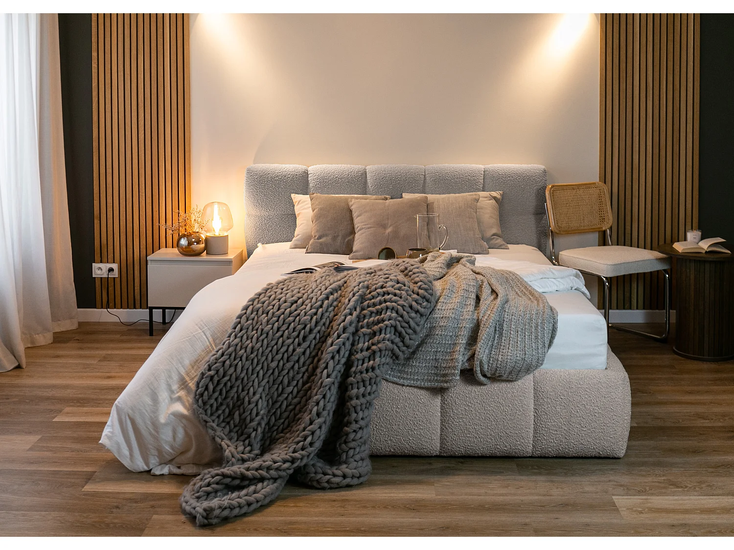 Lit rembourré - 160x200 cm - gris clair boucle - CLOUDY