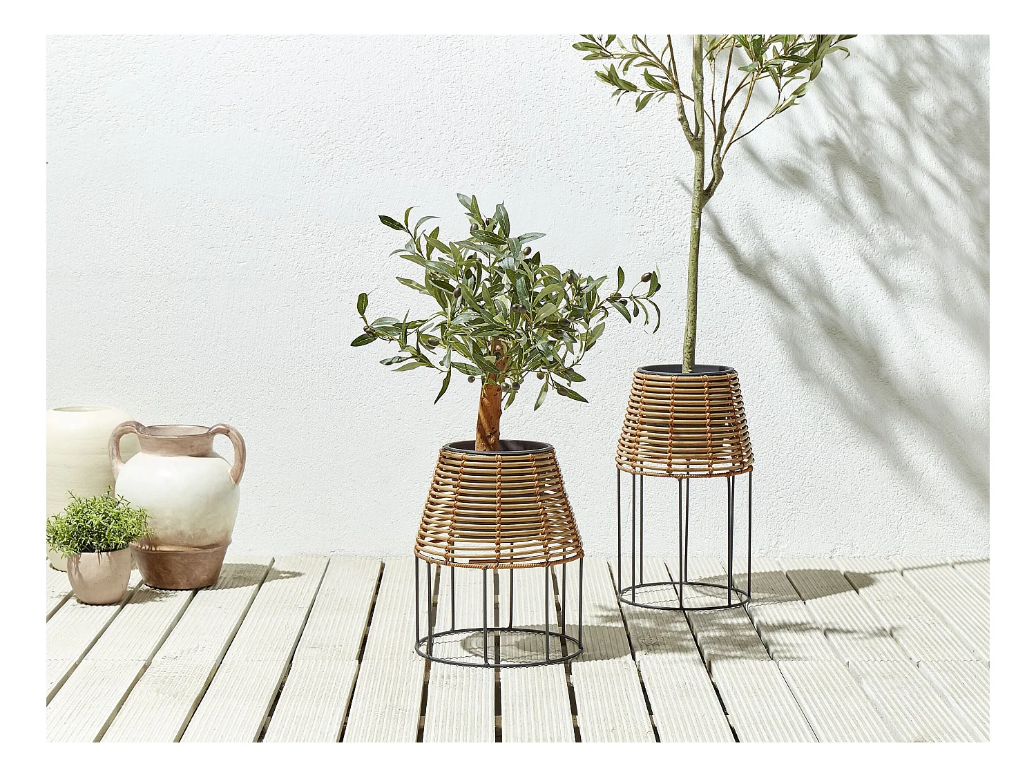 Set van 2 verhoogde bloempotten BORAGO PE rotan 20/21 cm Natuurlijk