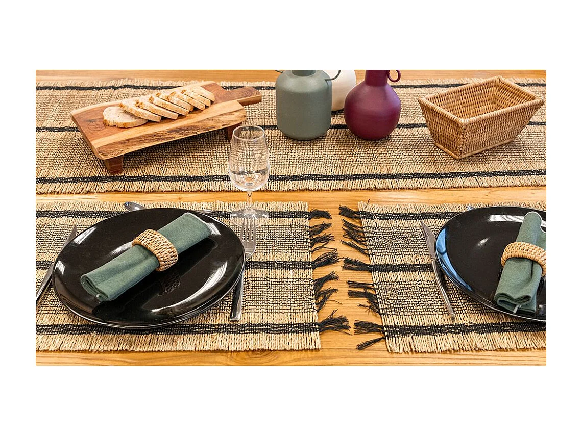 Linge de table en jonc naturel et noir Sets de table