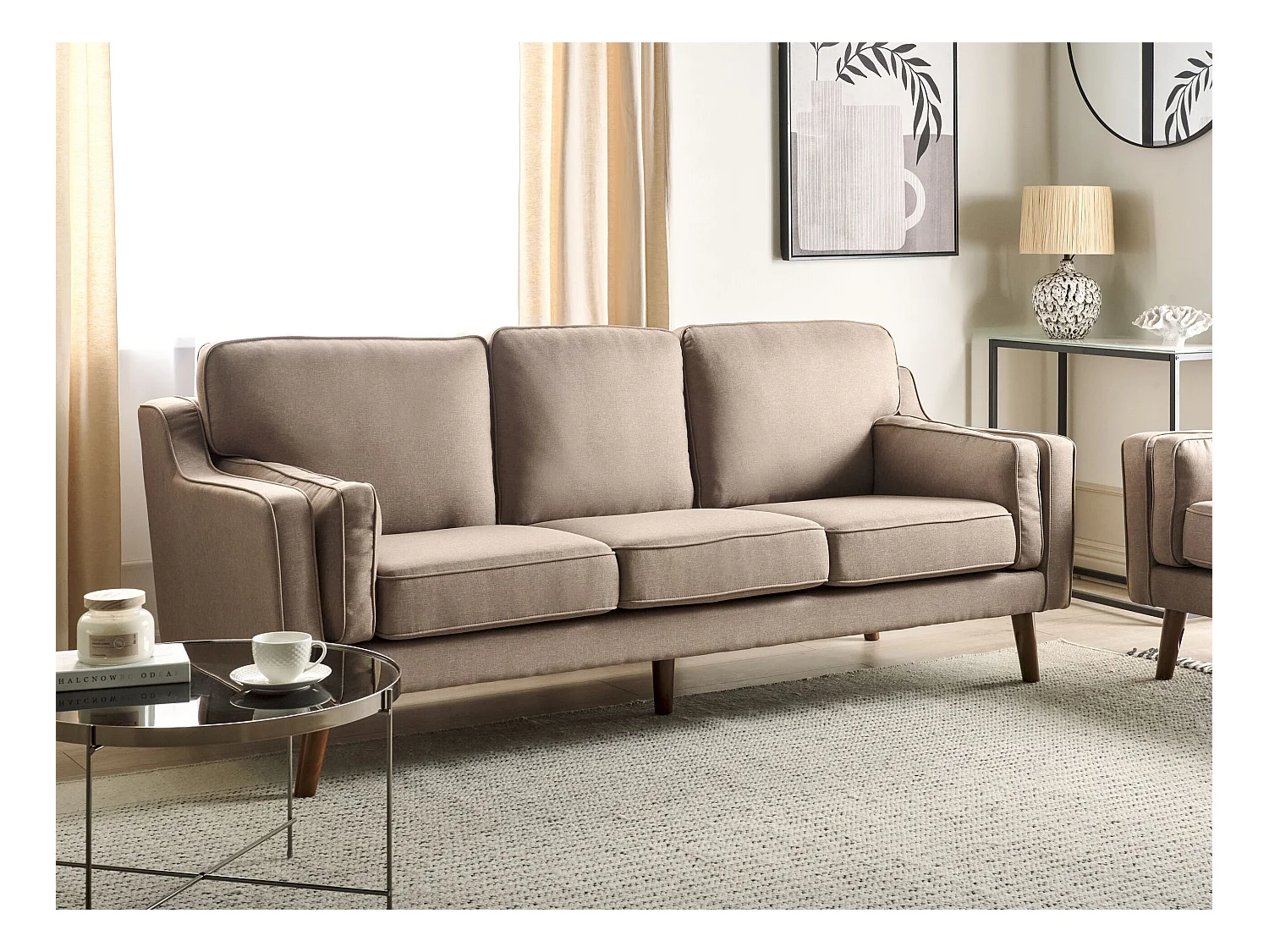 3-Sitzer Sofa Stoffbezug braun mit hohen Holzbeinen dicken Sitzkissen Lokka