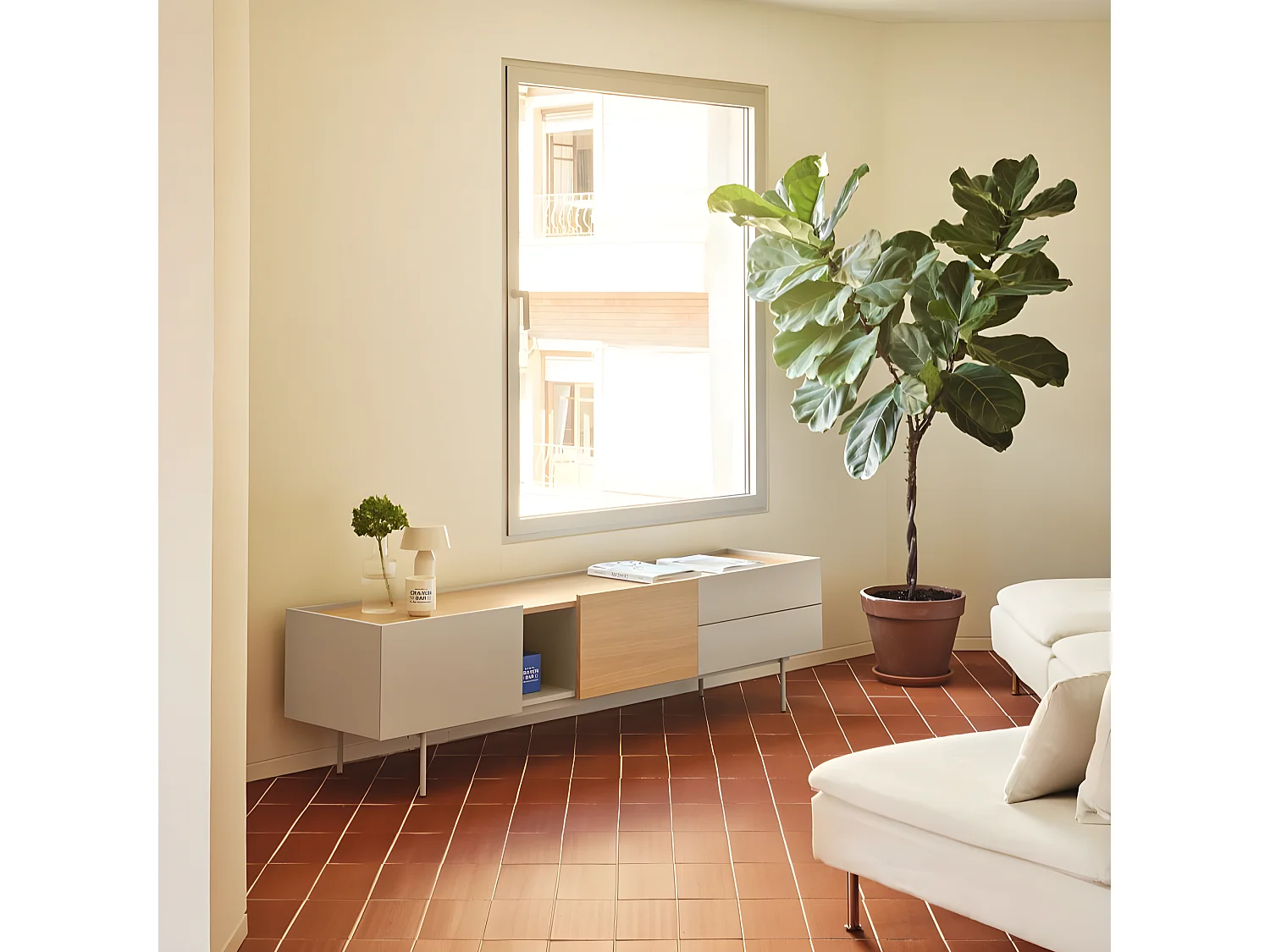 Otto - Meuble TV 2 portes, 2 tiroirs en bois L180cm - Beige