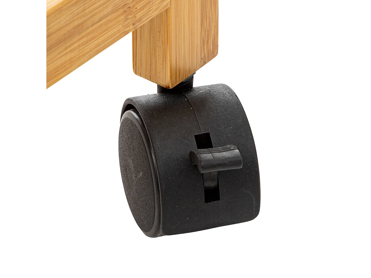 Cesto de ropa con ruedas