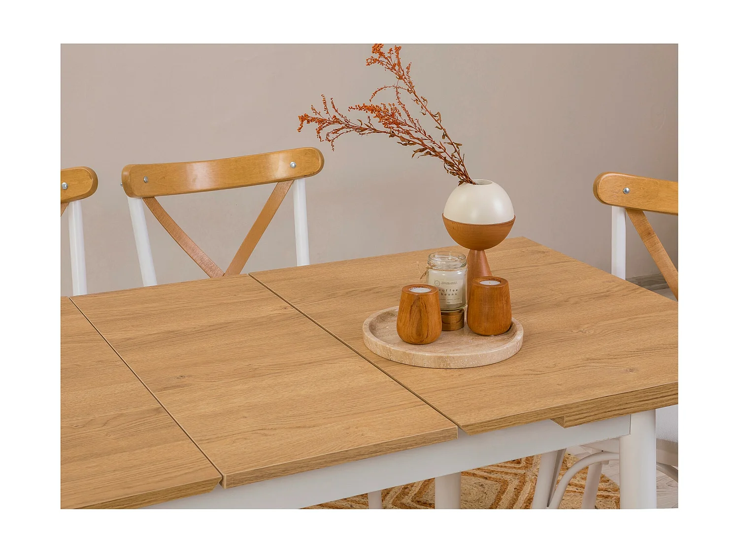 Ensemble 1 table extensible et 4 chaises bois naturel et blanc Kontante