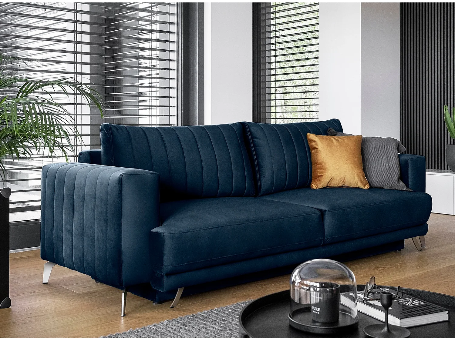 Canapé convertible design 3-4 places velours bleu nuit et pieds acier chromé Eliza 250cm