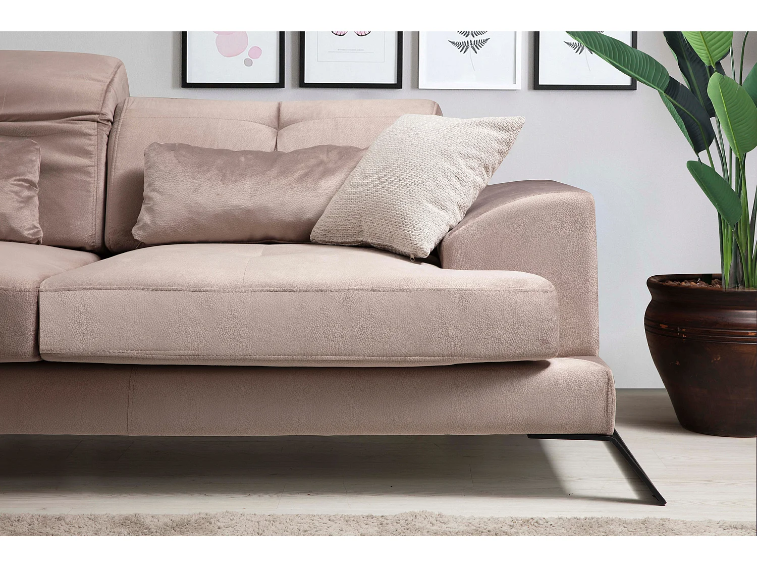 Canapé d'angle droit velours beige avec têtières relevables et pieds metal noir Briko 308cm