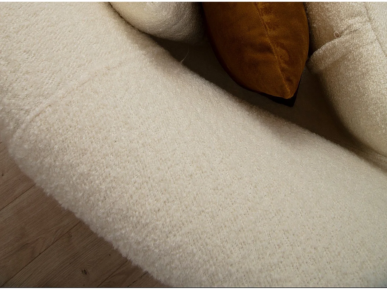 Canapé 3 places tissu coton bouclé ultra doux crème Tazany 255cm