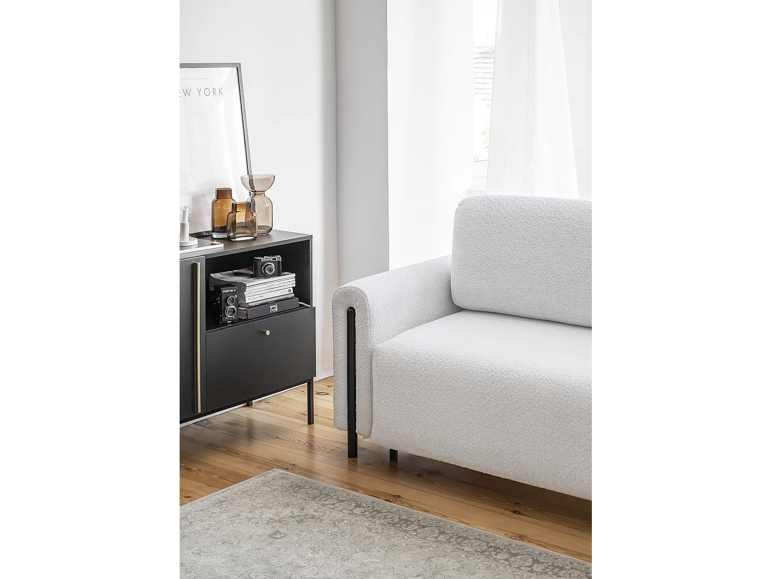 Canapé convertible en tissu bouclette DOVA - Pieds bois massif noir-Gris souris