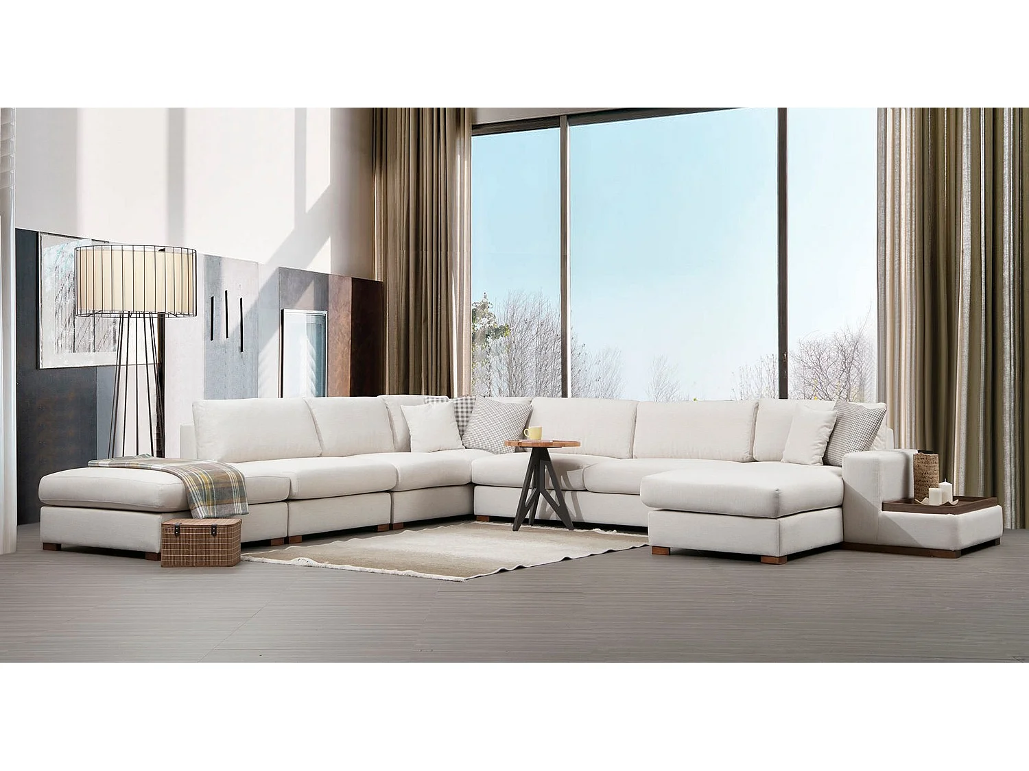 Panoramische bank in lichtbeige stof met houten plank en grote chaise longue links Zabora 374 cm