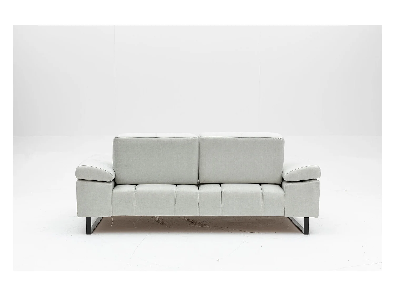 Canapé droit moderne 2 places tissu doux beige clair pieds métal noir Kustone 199cm