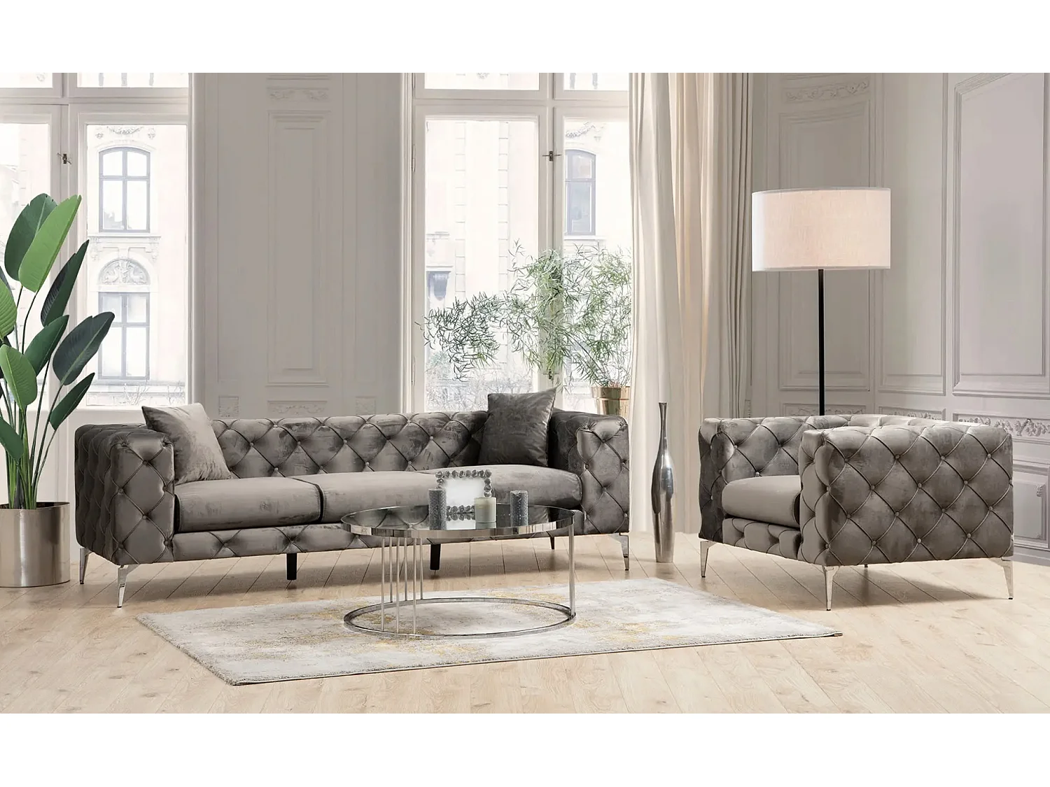 Canapé 3 places capitonné velours gris foncé et pieds chromés Herakles 237cm