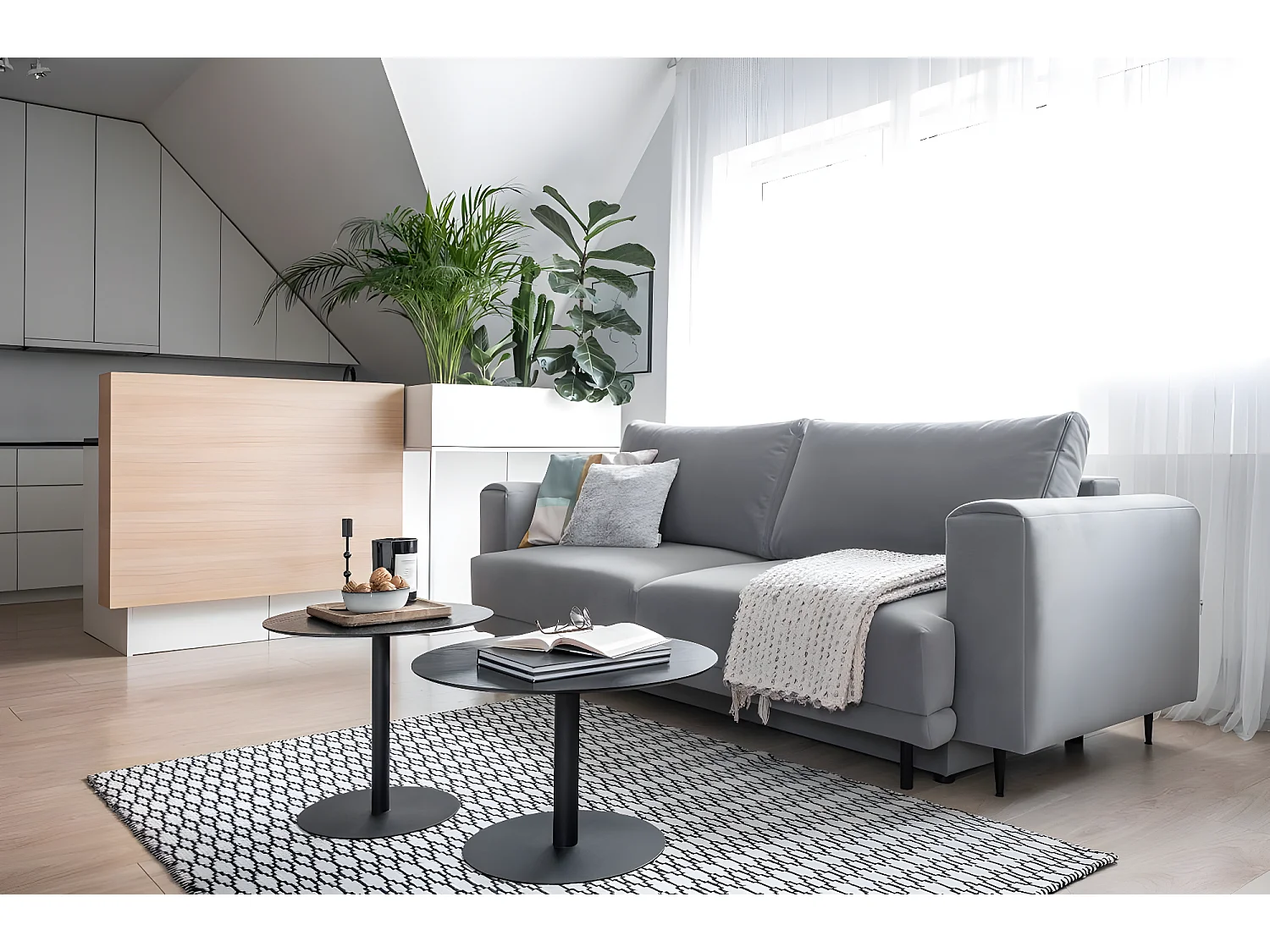 Canapé convertible design 4 places velours gris clair et pieds métal noir Arkia 260cm