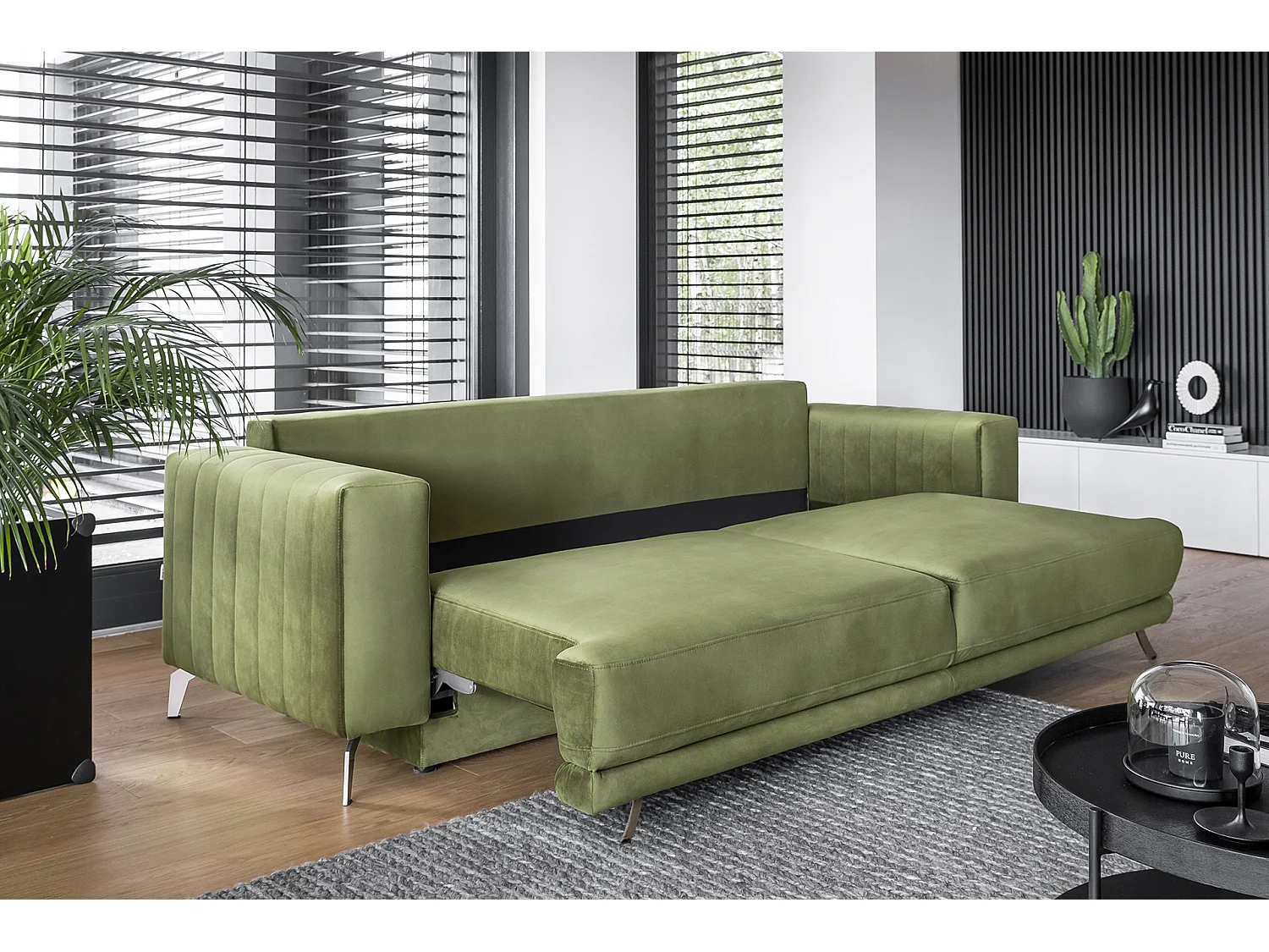 Canapé convertible design 3-4 places simili cuir noir et pieds acier chromé Eliza 250cm