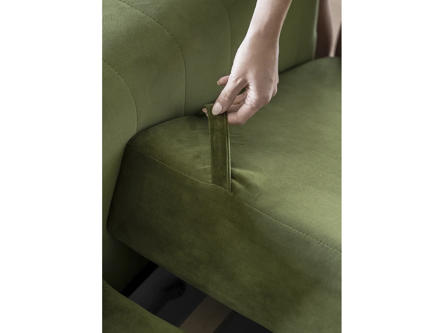 Canapé convertible design 3-4 places velours vert kaki et pieds acier chromé Eliza 250cm