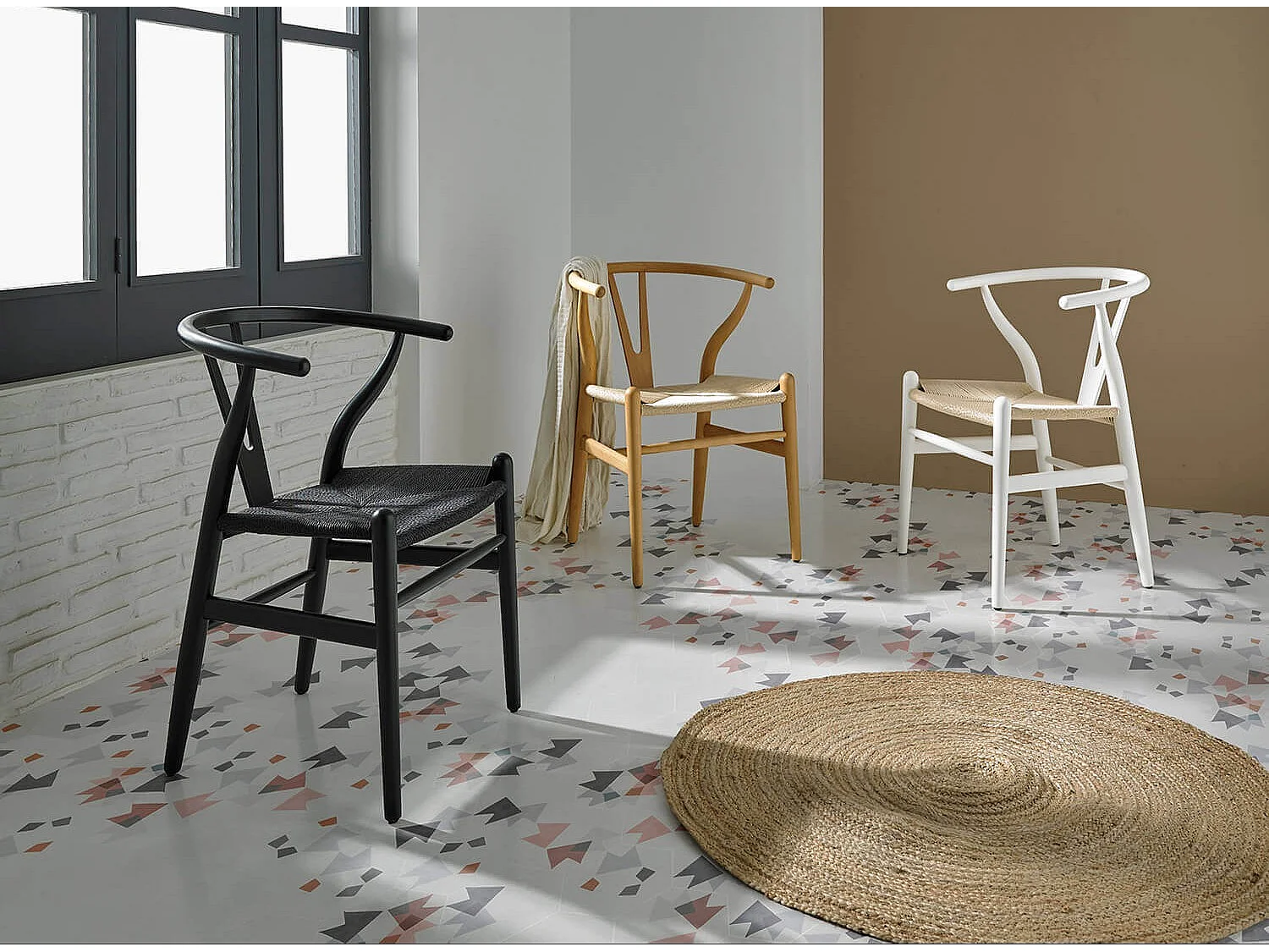 Chaise en bois d'orme et corde tressée Maya – Charme naturel et authenticité-Couleur Noir