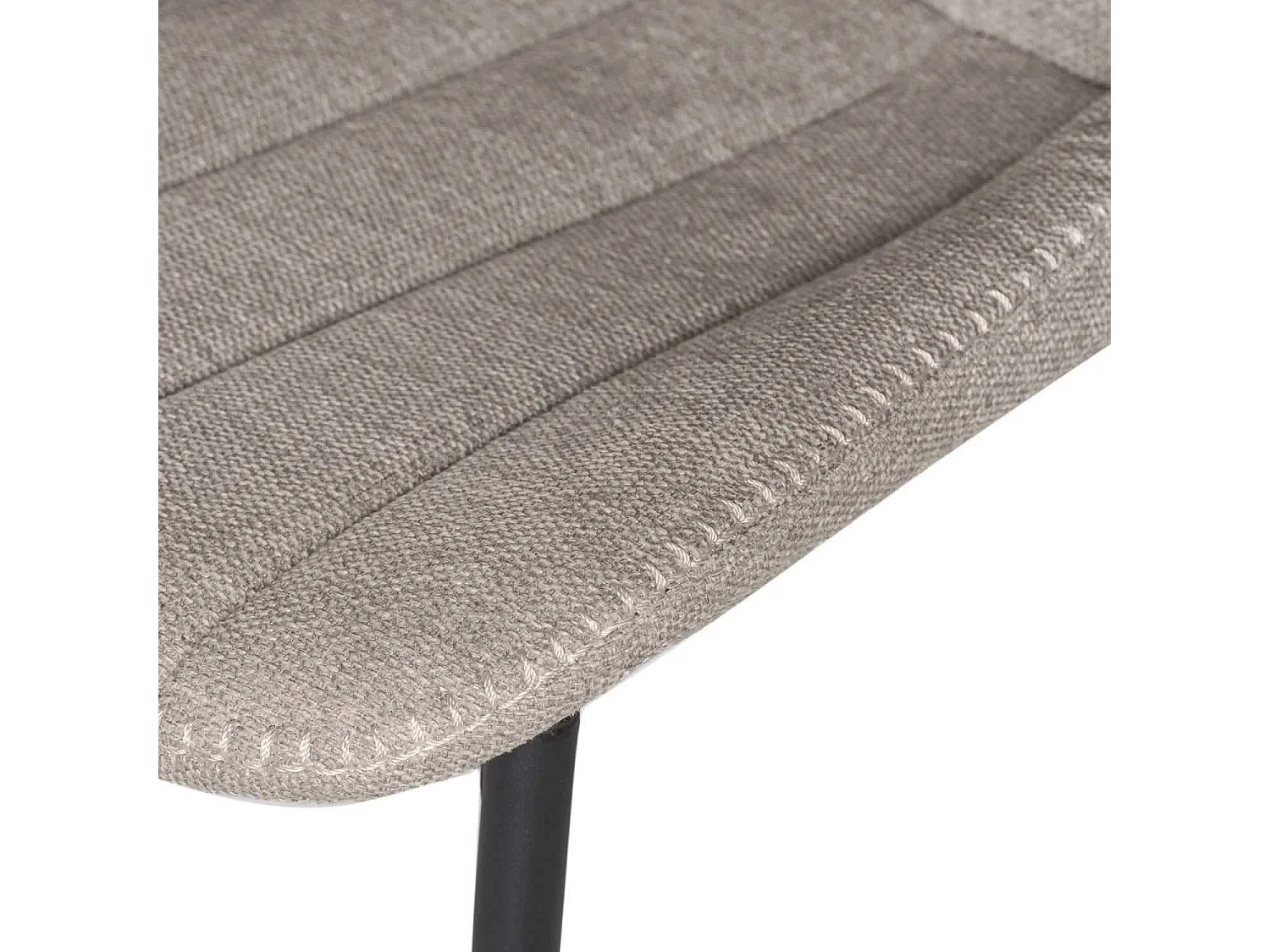 Chaise design tissu gris clair et pieds métal noir Galia