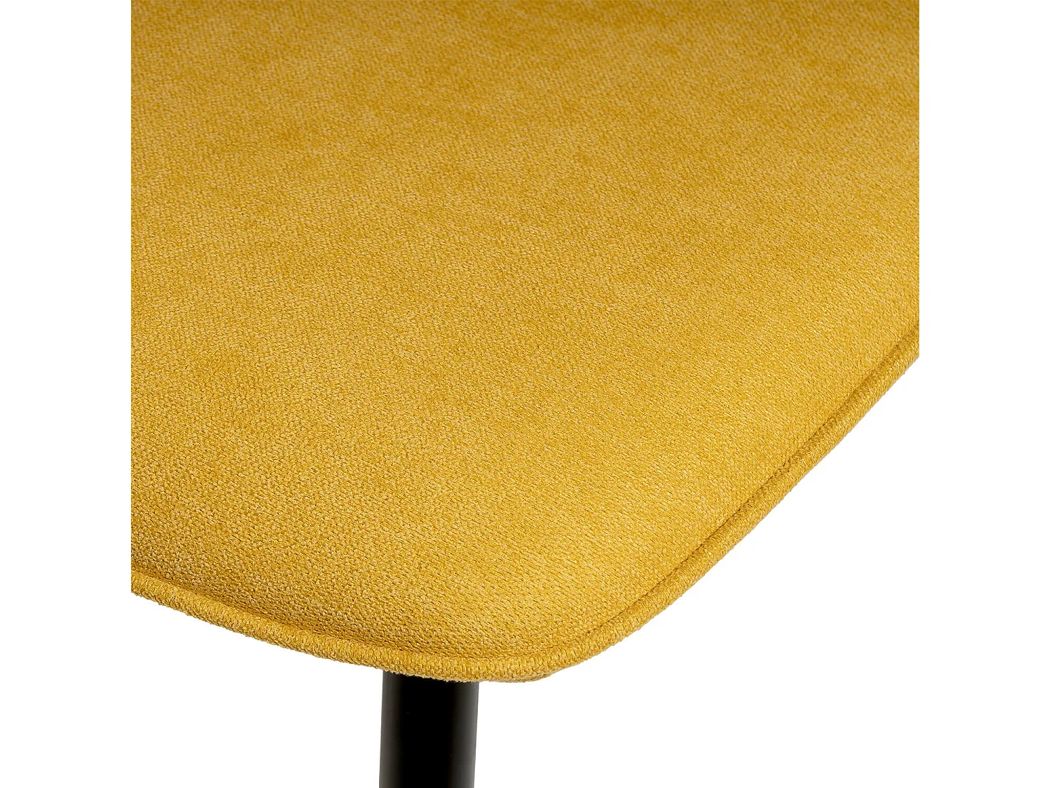 Chaise en tissu avec pieds en métal noir Klara – Lignes incurvées et élégance intemporelle-Couleur Jaune moutarde