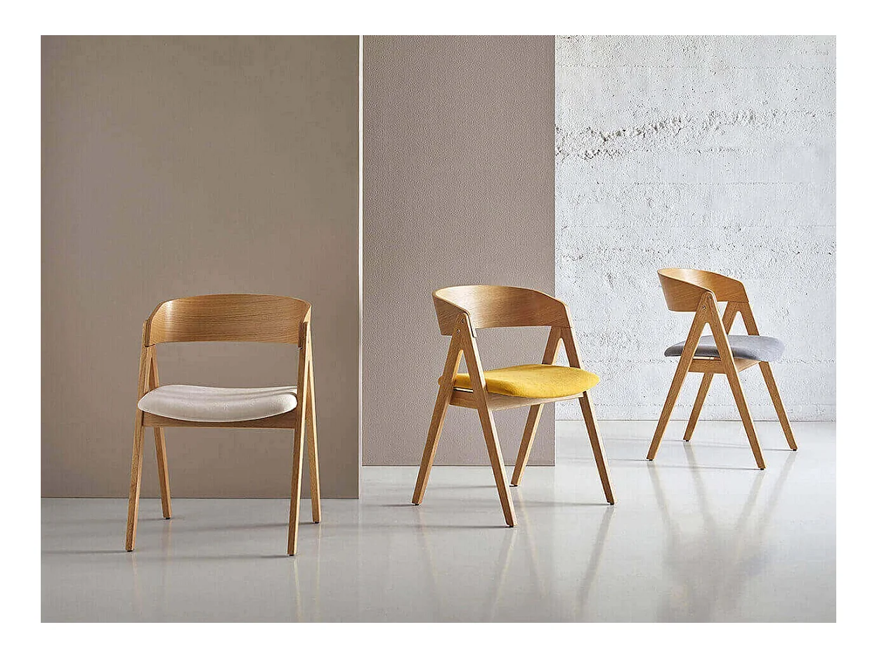 Chaise premium Merka – Structure en bois et assise en tissu confortable-Couleur Marron/Gris clair