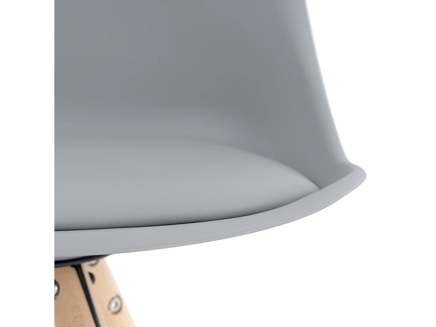 Chaise scandinave gris assise coussin simili cuir Norda