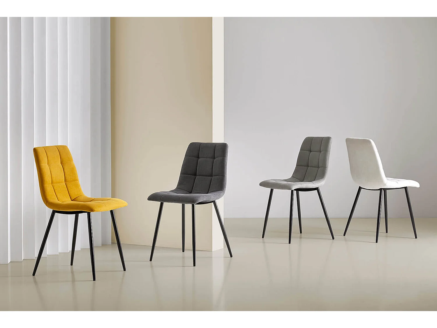 Chaise en tissu capitonnée rembourré Livio – Élégance moderne avec pieds en métal noir-Couleur Gris foncé