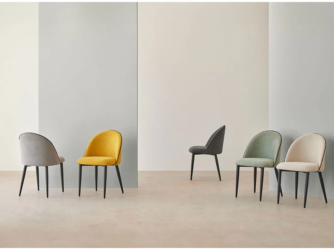 Chaise en velours confortable avec pieds en métal noir Brika – Style moderne-Couleur Gris foncé